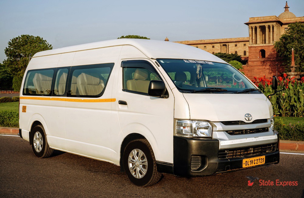 Toyota Hiace Commuter01 1